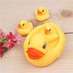 Duck Bath Toy Set: Bathtime Fun for Babies & Toddlers