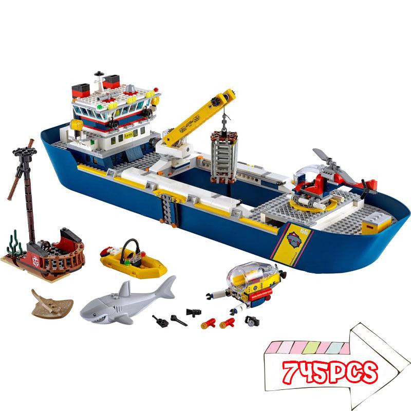 754 pcs Sea Cruise Steamer Building Blocks: DIY Adventure